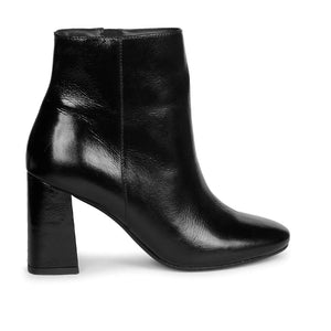 Saint Graziella Black Crackle Patent Leather Ankle Boots