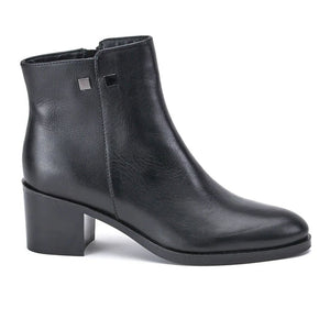 Saint Marta Black Leather Studded Ankle Boots