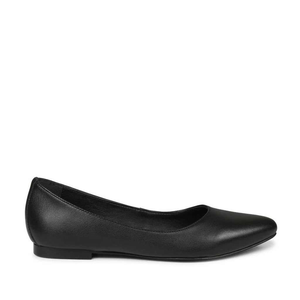 Saint Denise Black Leather Ballerina's